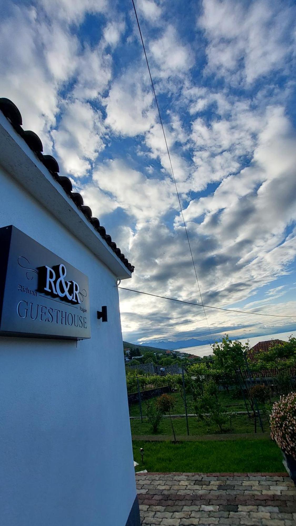 R&R Gesthouse Hotell Široka Eksteriør bilde