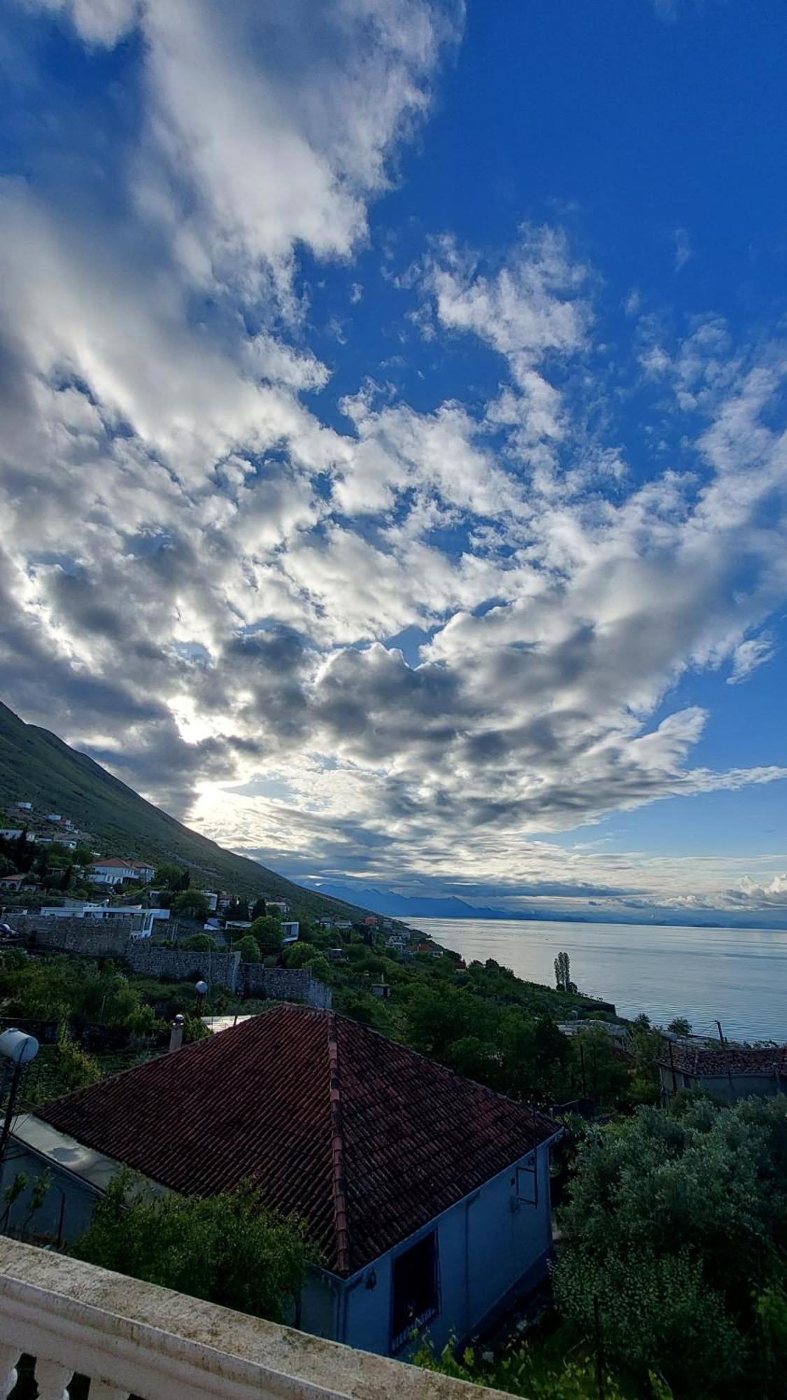 R&R Gesthouse Hotell Široka Eksteriør bilde