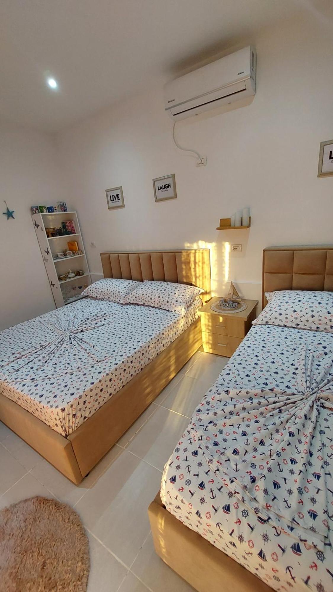 R&R Gesthouse Hotell Široka Eksteriør bilde