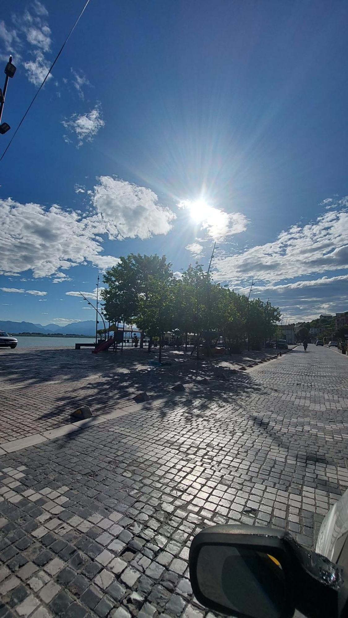 R&R Gesthouse Hotell Široka Eksteriør bilde