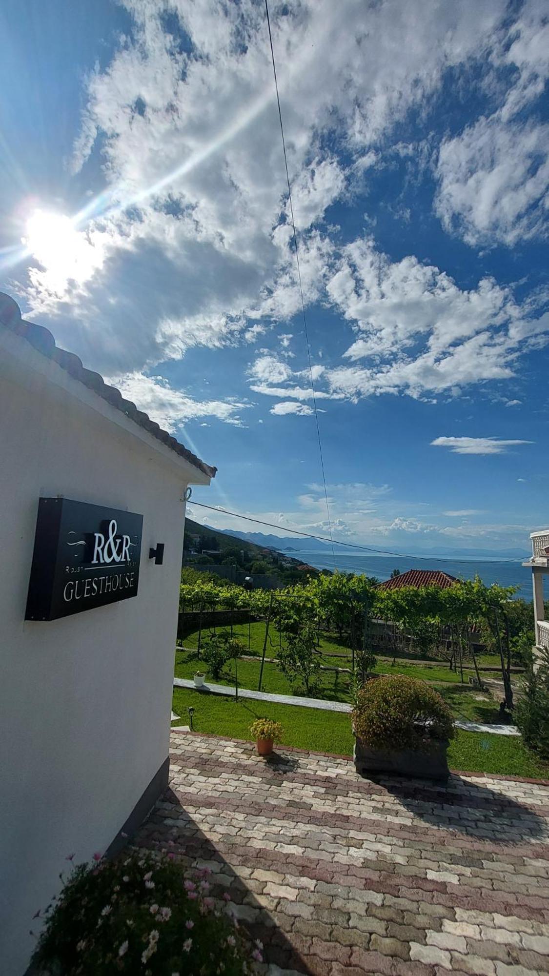 R&R Gesthouse Hotell Široka Eksteriør bilde