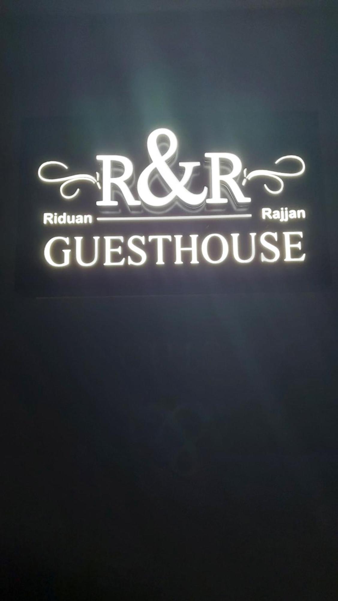 R&R Gesthouse Hotell Široka Eksteriør bilde