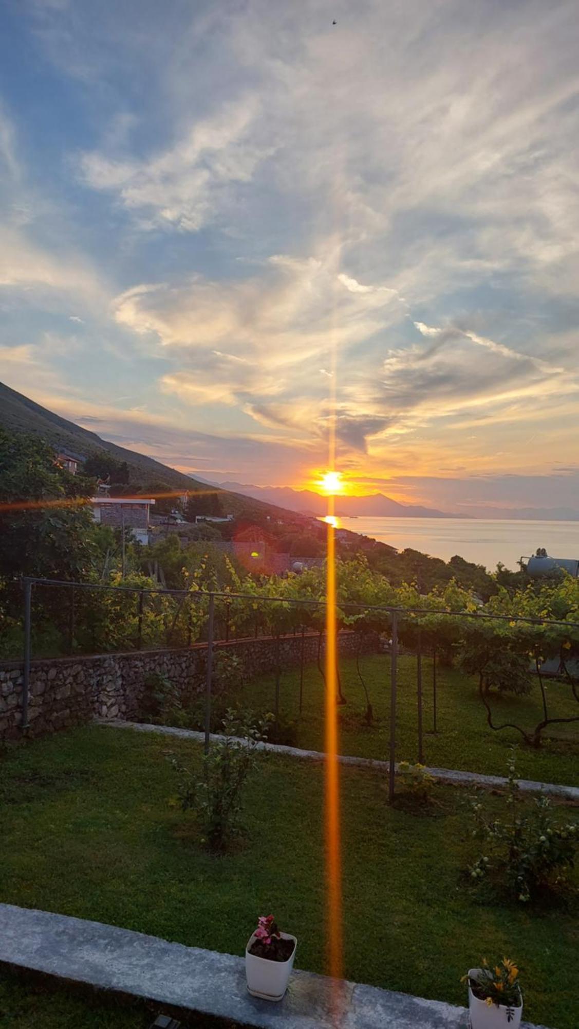 R&R Gesthouse Hotell Široka Eksteriør bilde