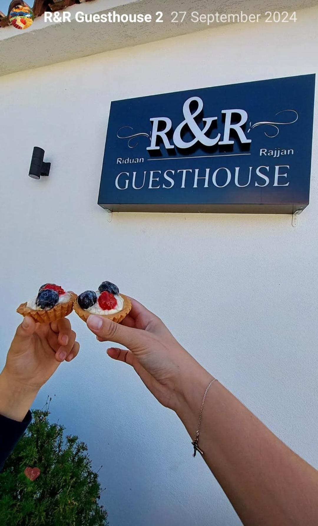 R&R Gesthouse Hotell Široka Eksteriør bilde