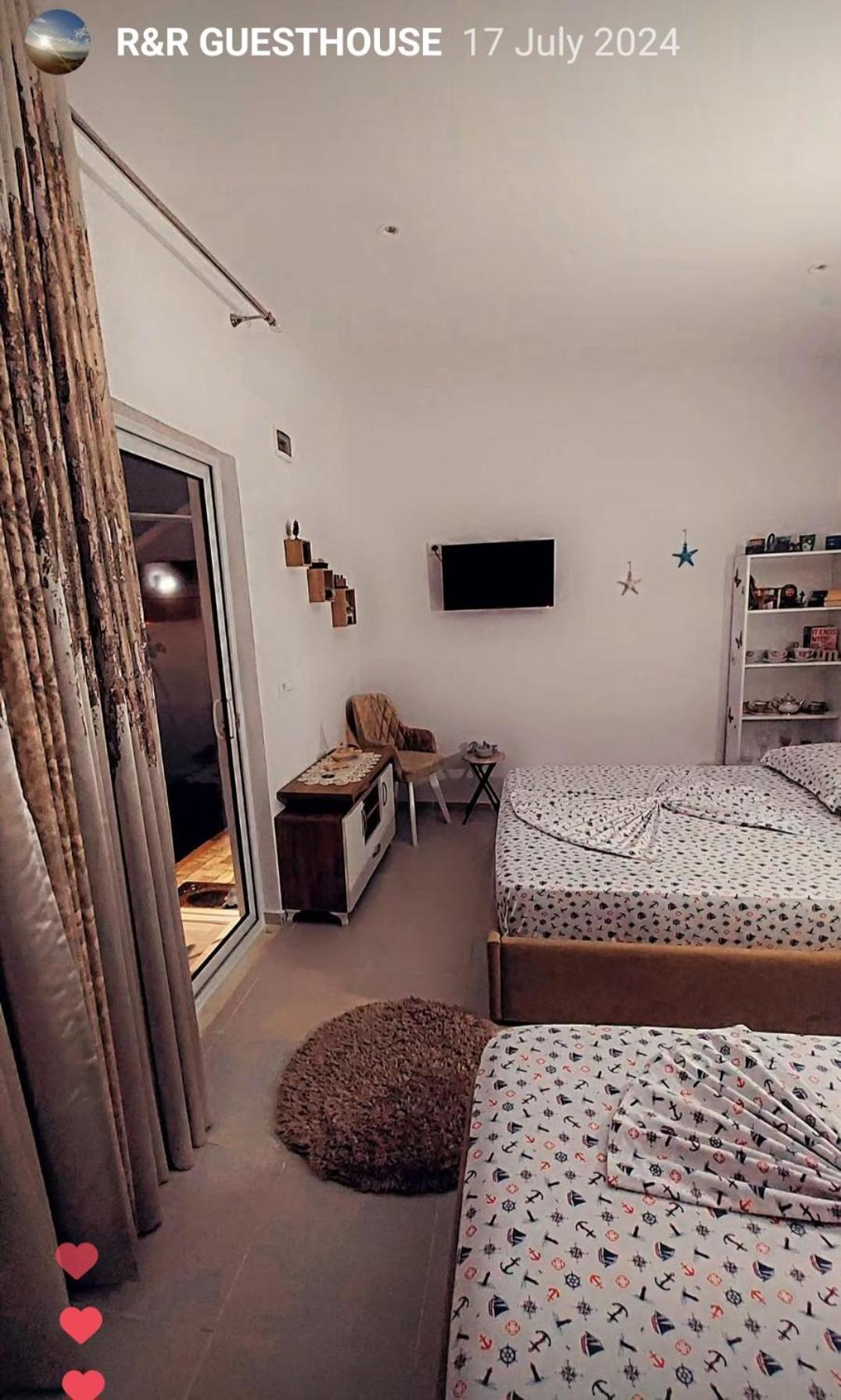 R&R Gesthouse Hotell Široka Eksteriør bilde